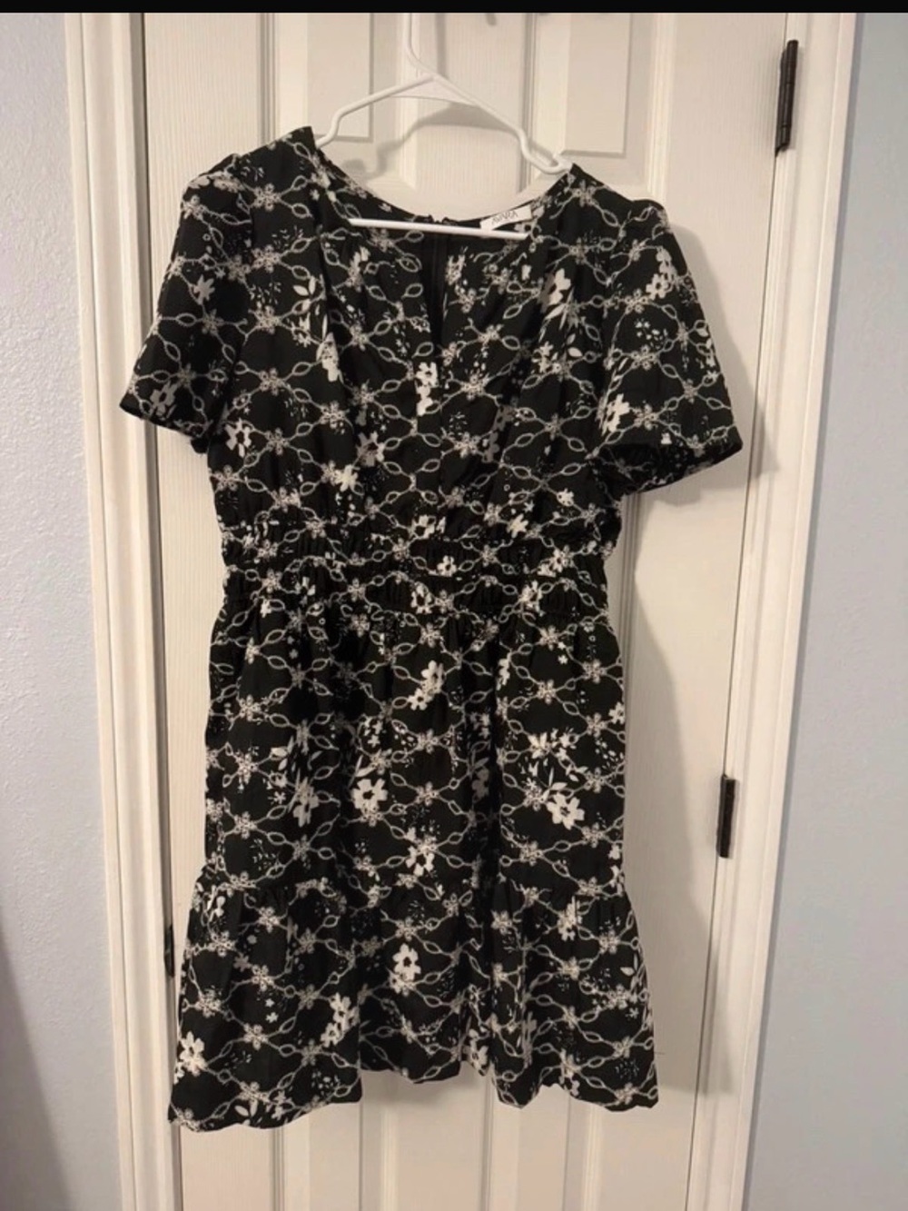 Black & White Floral Tie-Print Mini Dress
